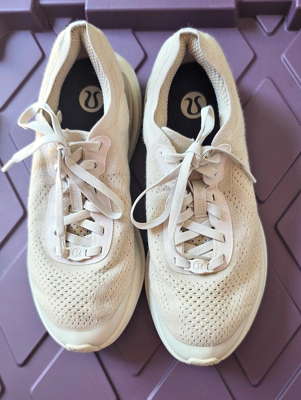 lululemon Blissfeel 2 Running Shoe Cream